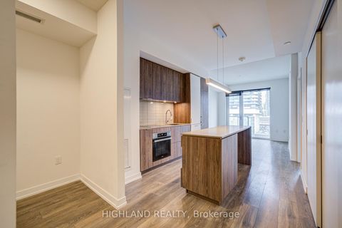 Photo 4 at 811 - 15 Lower Jarvis Street, Waterfront Communities C8, Toronto