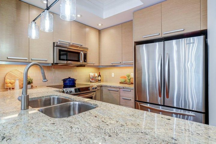 Photo 9 at 208C - 662 Sheppard Avenue E, Bayview Village, Toronto