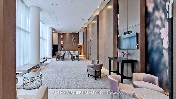 Photo 2 at 716 - 121 Mcmahon Drive, Bayview Village, Toronto