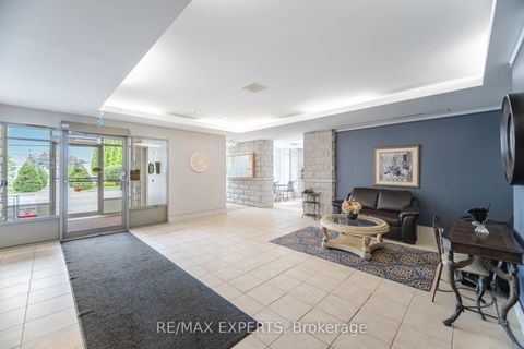 Photo 3 at 313 - 2504 Rutherford Road, Maple, Vaughan