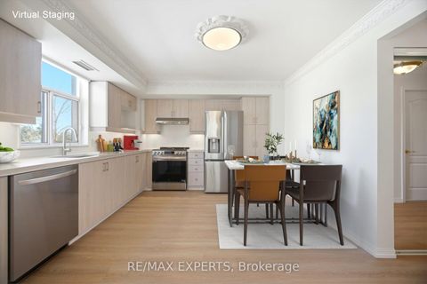 Photo 11 at 313 - 2504 Rutherford Road, Maple, Vaughan