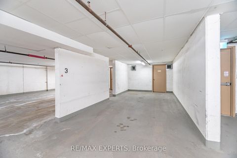 Photo 33 at 313 - 2504 Rutherford Road, Maple, Vaughan