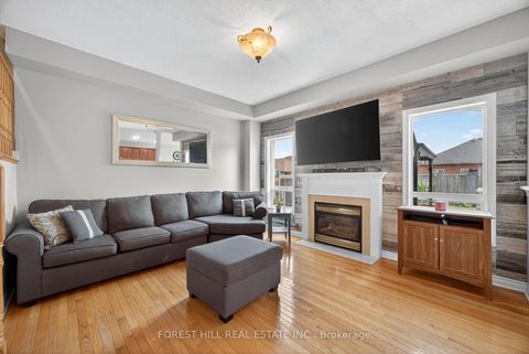 Photo 7 at 31 Connaught Lane, Shore, Barrie