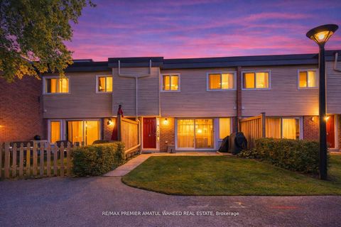 Photo 0 at 111 Milestone Crescent, Aurora Village, Aurora