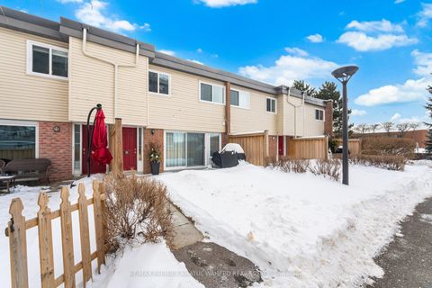 Photo 2 at 111 Milestone Crescent, Aurora Village, Aurora