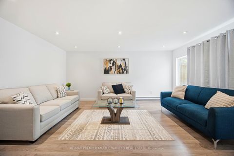 Photo 5 at 111 Milestone Crescent, Aurora Village, Aurora