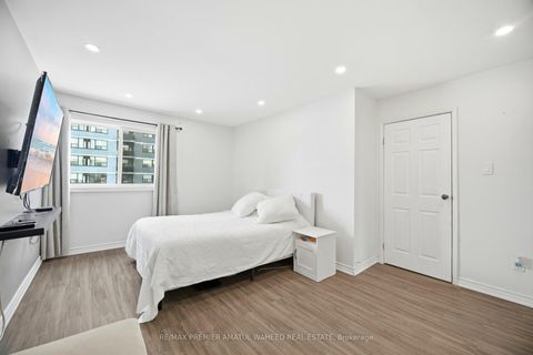 Photo 18 at 111 Milestone Crescent, Aurora Village, Aurora