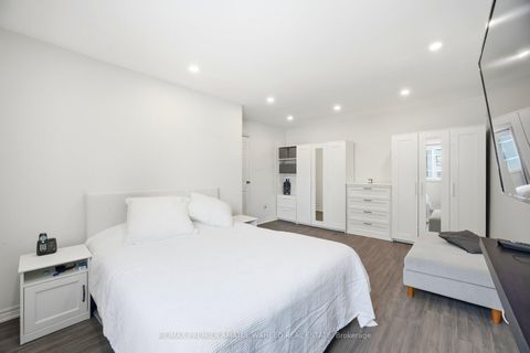 Photo 19 at 111 Milestone Crescent, Aurora Village, Aurora