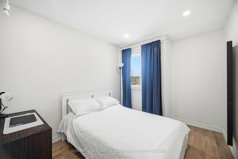 Photo 20 at 111 Milestone Crescent, Aurora Village, Aurora