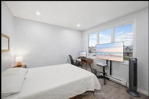 Photo 28 at 111 Milestone Crescent, Aurora Village, Aurora