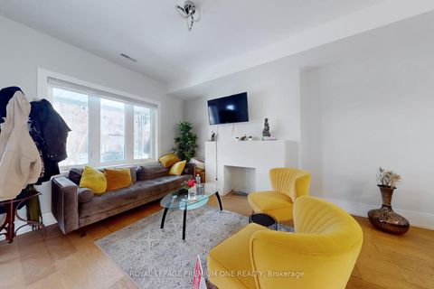 Photo 3 at 223 Manning Avenue, Bellwoods, Toronto