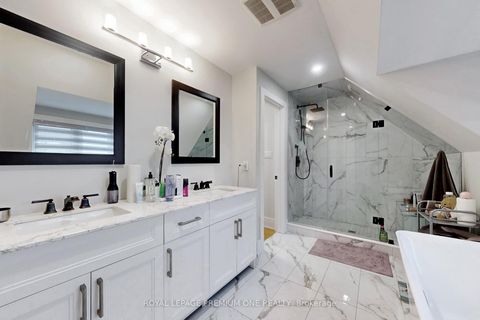 Photo 26 at 223 Manning Avenue, Bellwoods, Toronto