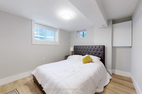 Photo 38 at 223 Manning Avenue, Bellwoods, Toronto