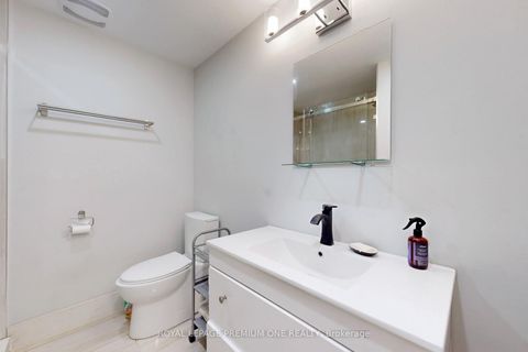 Photo 40 at 223 Manning Avenue, Bellwoods, Toronto