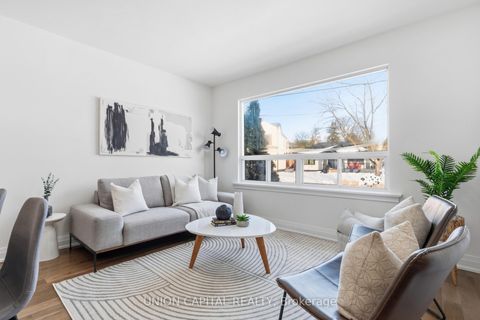 Photo 3 at 22 Chappel Hill Road, CFB, Toronto