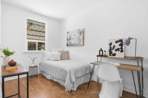 Photo 13 at 22 Chappel Hill Road, CFB, Toronto