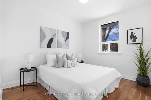 Photo 14 at 22 Chappel Hill Road, CFB, Toronto