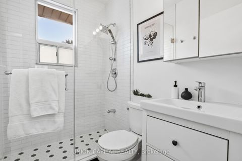 Photo 16 at 22 Chappel Hill Road, CFB, Toronto