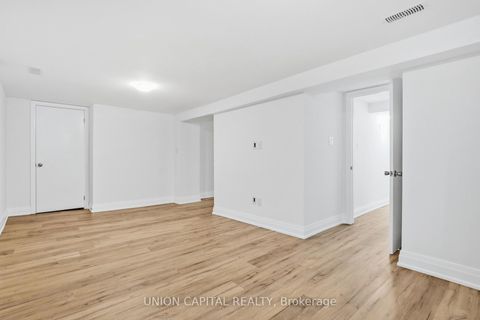 Photo 18 at 22 Chappel Hill Road, CFB, Toronto