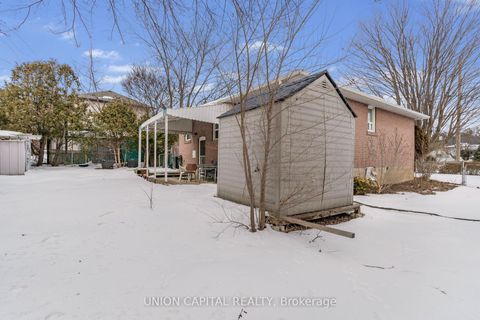 Photo 25 at 22 Chappel Hill Road, CFB, Toronto