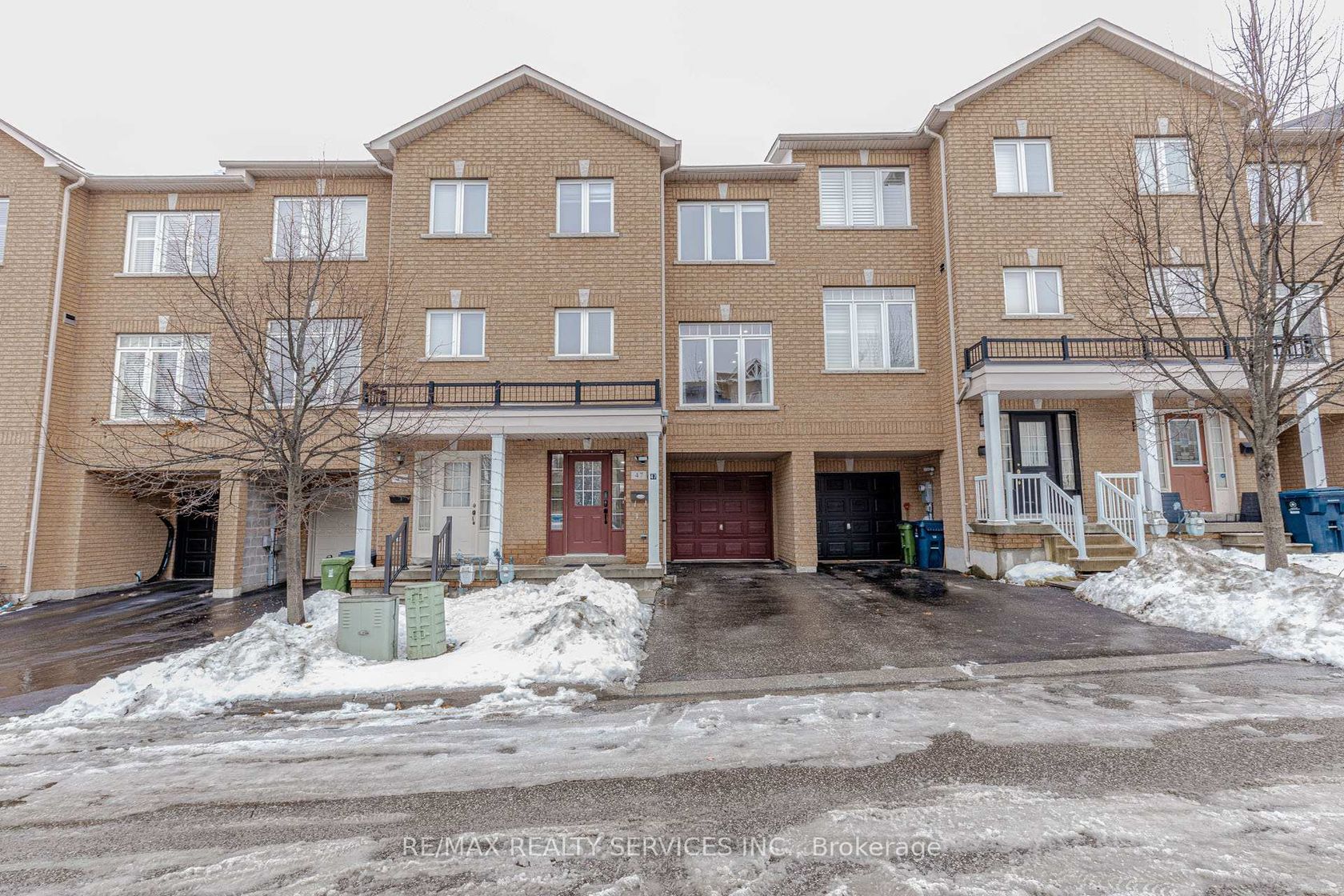 47 Curran Hall Crescent, Morningside, Toronto by Loree Meneguzzi Real Estate 47 Curran Hall Crescent, Morningside, Toronto