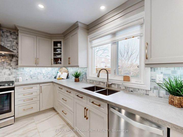 Photo 13 at 130 Spruce Avenue, South Richvale, Richmond Hill