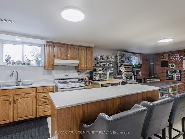 Photo 31 at 130 Spruce Avenue, South Richvale, Richmond Hill