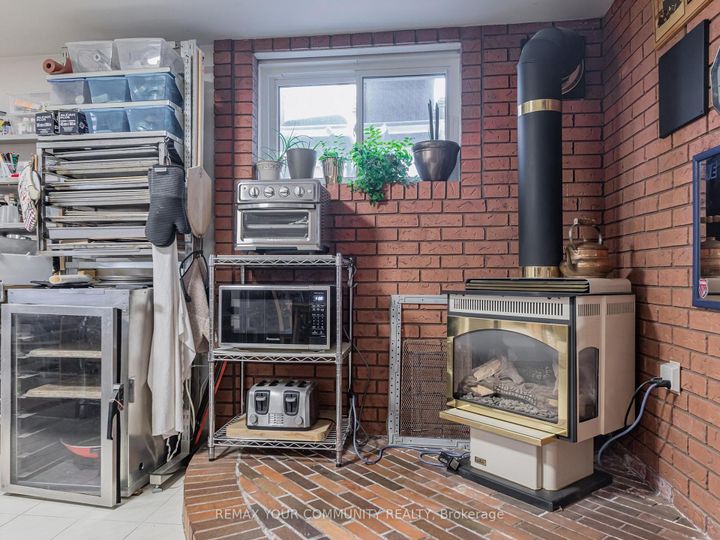 Photo 43 at 130 Spruce Avenue, South Richvale, Richmond Hill