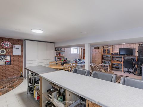 Photo 33 at 130 Spruce Avenue, South Richvale, Richmond Hill