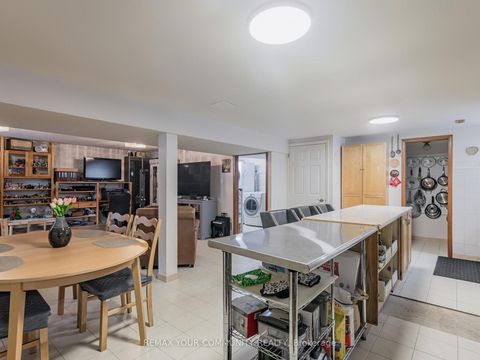 Photo 38 at 130 Spruce Avenue, South Richvale, Richmond Hill