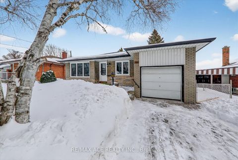 Photo 1 at 53 Sharbot Avenue, Woburn, Toronto