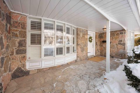 Photo 2 at 2 Cherry Post Crescent, Markland Wood, Toronto