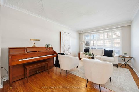 Photo 4 at 2 Cherry Post Crescent, Markland Wood, Toronto