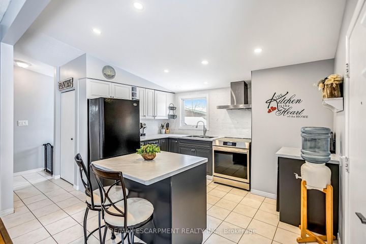 Photo 6 at 5 Carrington Court, Bruleville, Hamilton