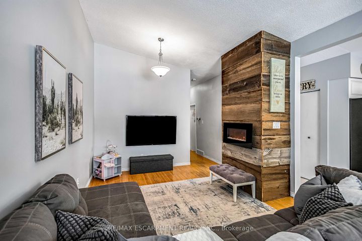 Photo 13 at 5 Carrington Court, Bruleville, Hamilton