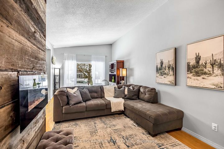 Photo 14 at 5 Carrington Court, Bruleville, Hamilton