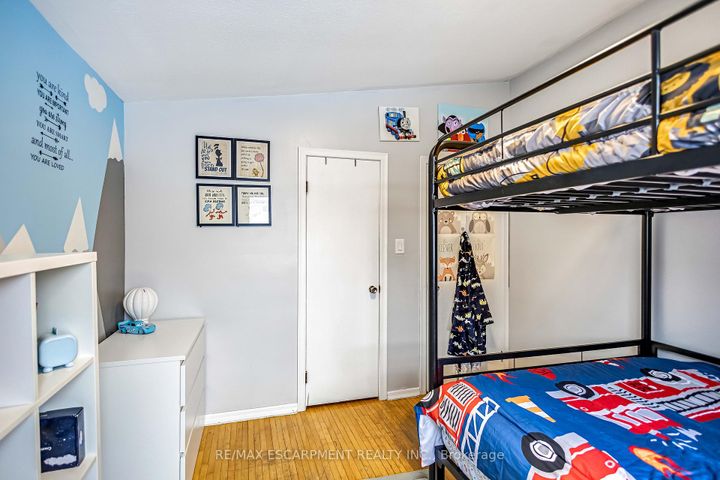 Photo 20 at 5 Carrington Court, Bruleville, Hamilton