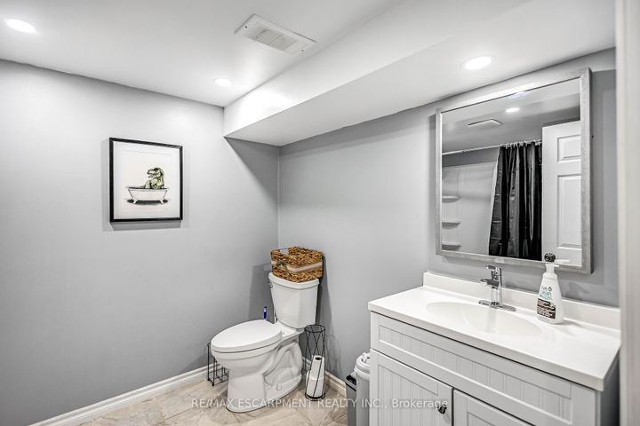 Photo 31 at 5 Carrington Court, Bruleville, Hamilton