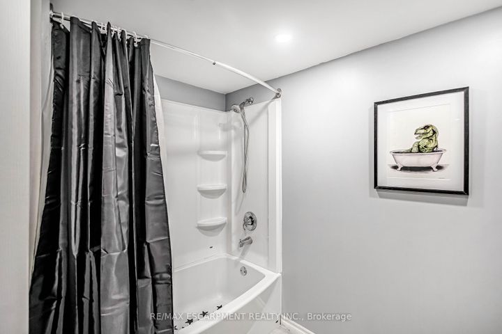 Photo 32 at 5 Carrington Court, Bruleville, Hamilton