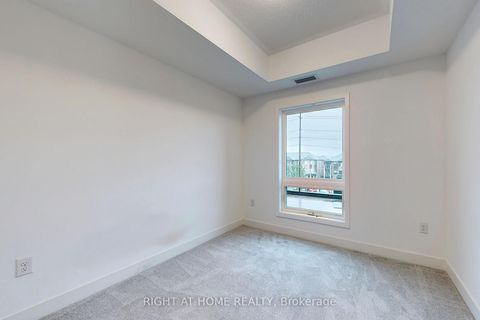 Photo 8 at #208 - 4 Spice Way, Rural Barrie Southeast, Barrie