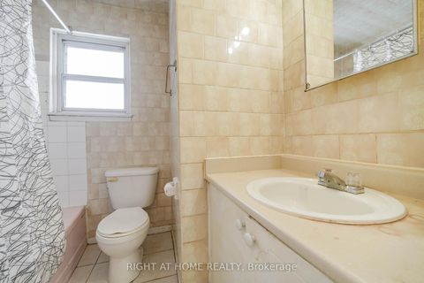 Photo 19 at 4 Pender Crescent, Sullivan, Toronto