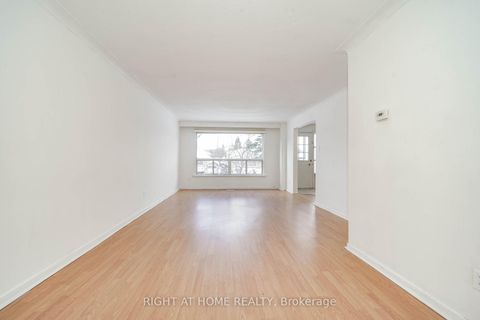 Photo 27 at 4 Pender Crescent, Sullivan, Toronto