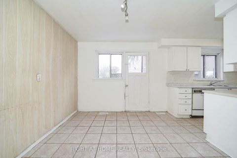 Photo 29 at 4 Pender Crescent, Sullivan, Toronto