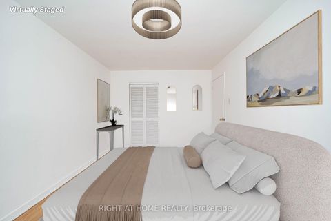 Photo 40 at 4 Pender Crescent, Sullivan, Toronto