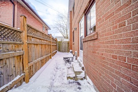 Photo 41 at 4 Pender Crescent, Sullivan, Toronto