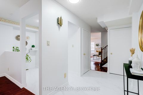 Photo 3 at 142 Greenbrae Circuit, Woburn, Toronto