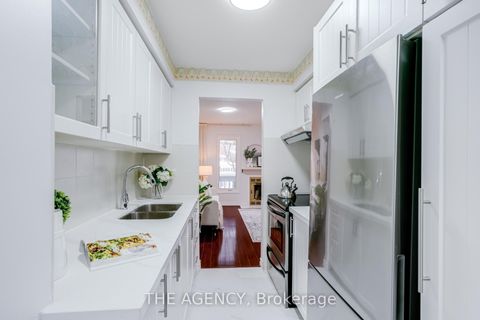 Photo 9 at 142 Greenbrae Circuit, Woburn, Toronto