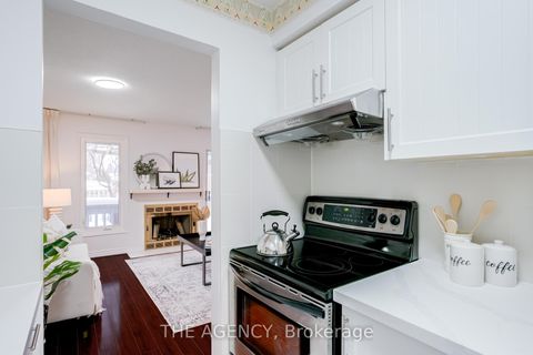 Photo 11 at 142 Greenbrae Circuit, Woburn, Toronto