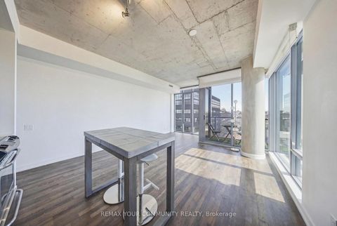 Photo 3 at 1307 - 95 Bathurst Street, Waterfront Communities C1, Toronto