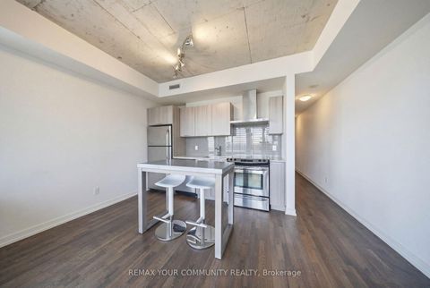 Photo 4 at 1307 - 95 Bathurst Street, Waterfront Communities C1, Toronto